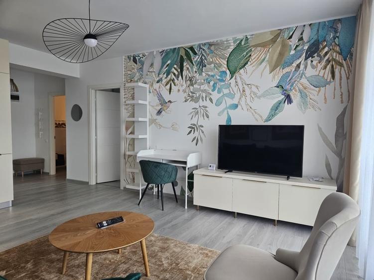 Apartament cu 2 camere semidecomandat, mobilat în Eremia