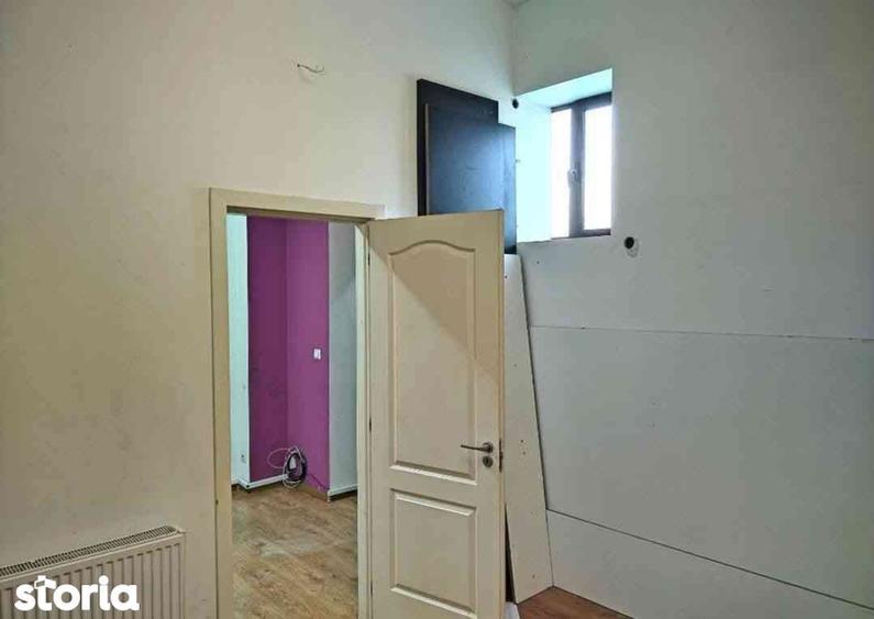 Spațiu comercial, de 50 mp, în Gară