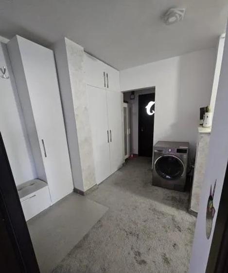 Apartament cu 2 camere decomandat, mobilat în Trocadero