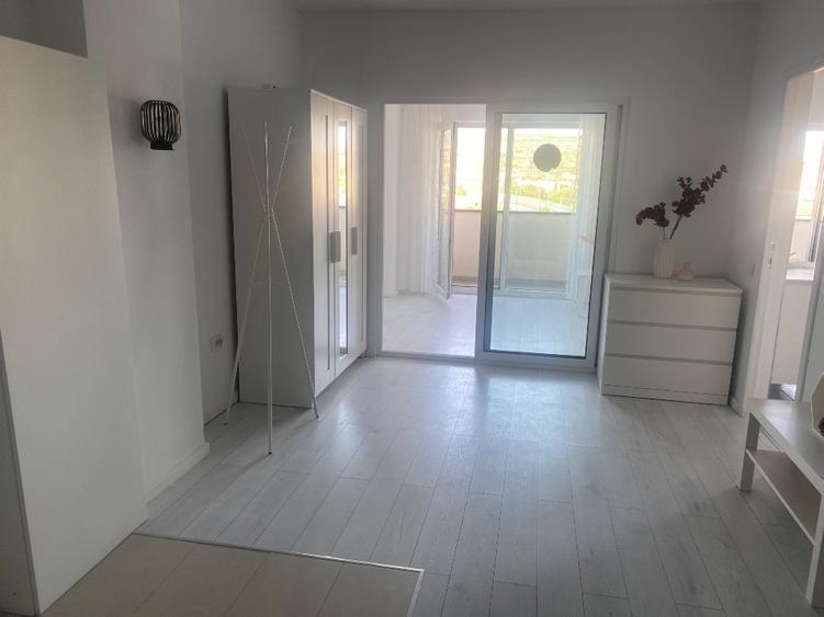 Apartament cu 2 camere semidecomandat în Mărăști