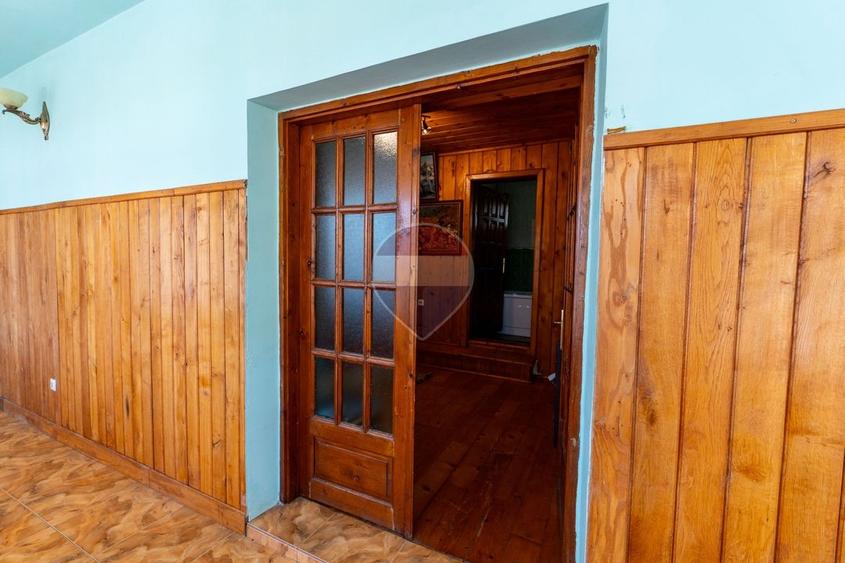 Casă individuală cu 3 camere cu Teren 3166 Mp în Burjuc