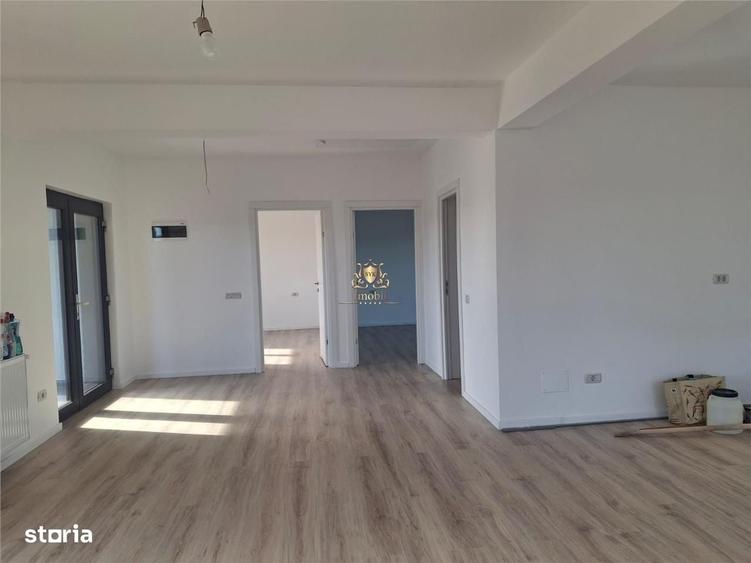 Casă cu 3 camere cu Teren 400 Mp în Bucium