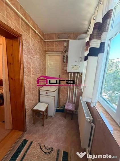 Apartament cu 3 camere decomandat în E3