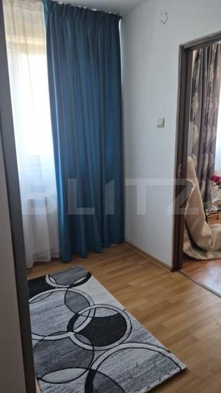 Apartament cu 2 camere semidecomandat, mobilat în Est