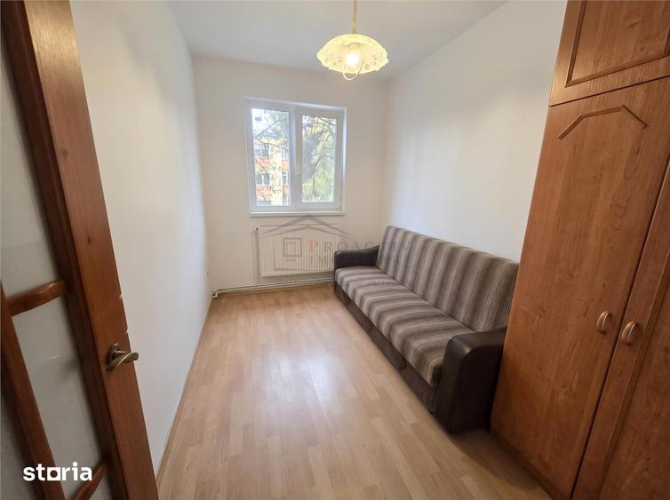 Apartament cu 3 camere nedecomandat în George Enescu