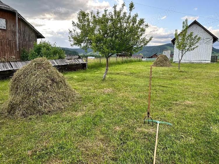 Casa din lemn in Co?na, Suceava - 7