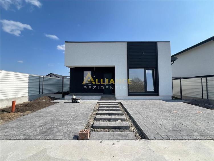 Casa individuala parter - 3 camere - 2 bai - 440mp teren - 1