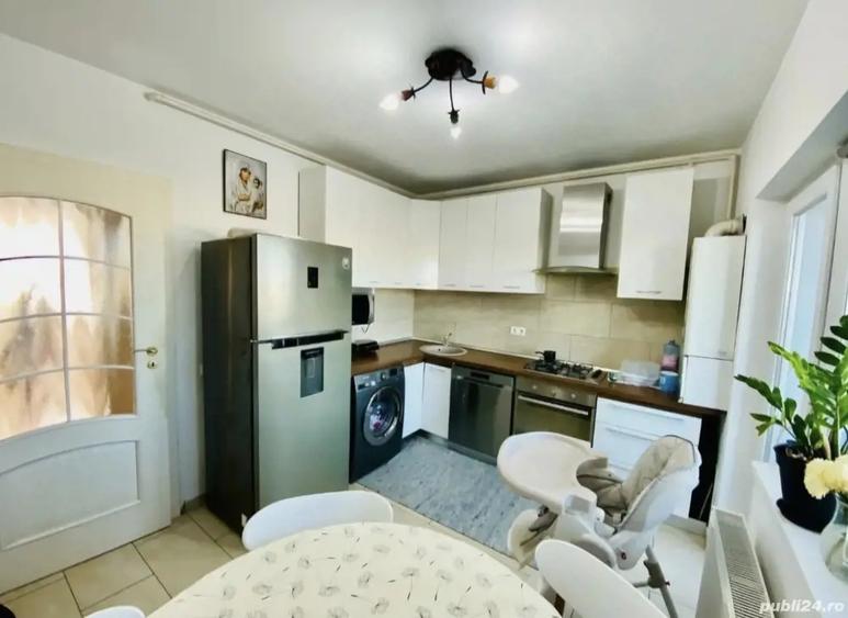 Inchiriez apartament 2 camere decomandat - 2