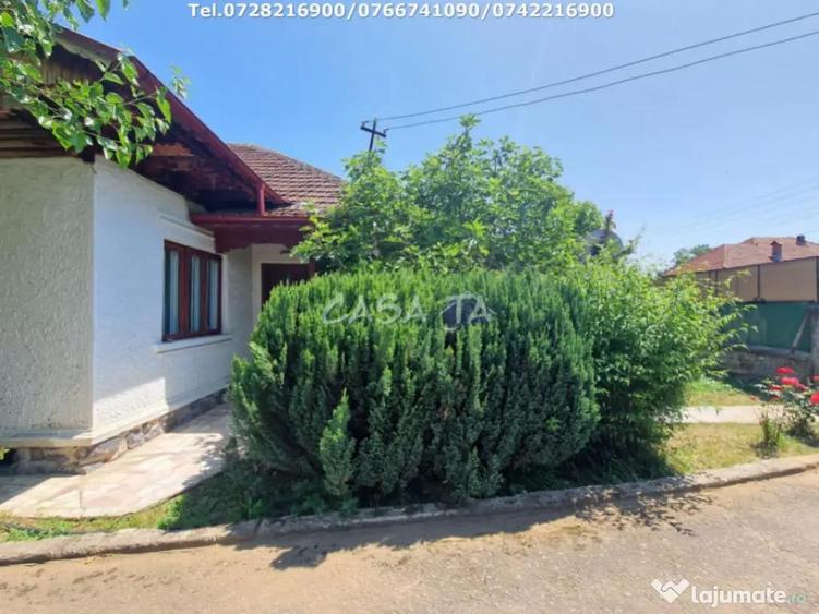 Casa situata in Pe?ti?ani -Boro?teni - 1