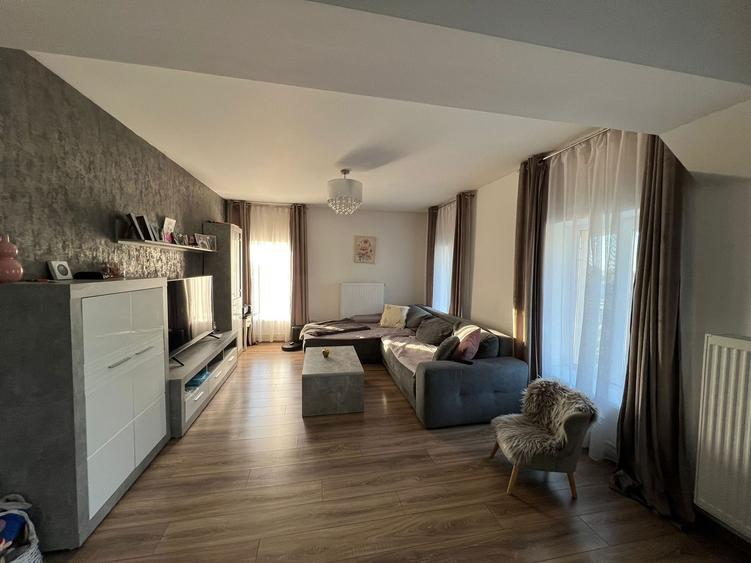 Vand apartament 124 mp util, complet mobilat, cu toate utilitatile in centrul localitatii - 5