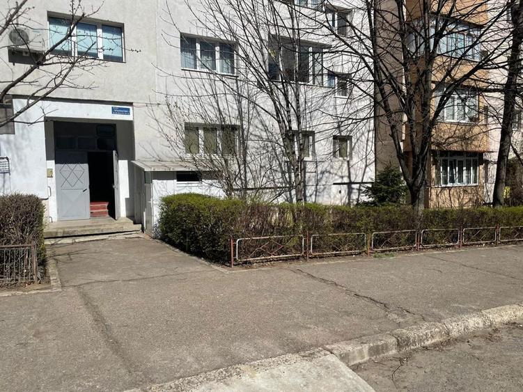 Apartament 2 camere decomandat cartier Obcini - 5