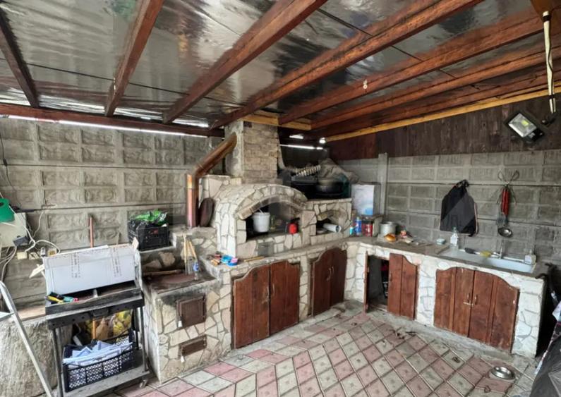 Casa cu 5 camere 300 mp in Hunedoara - 3