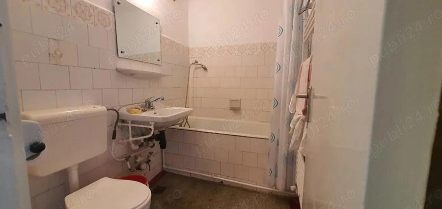 Vanzare apartament decomandat - 3 camere, zona ultracentrala - 3