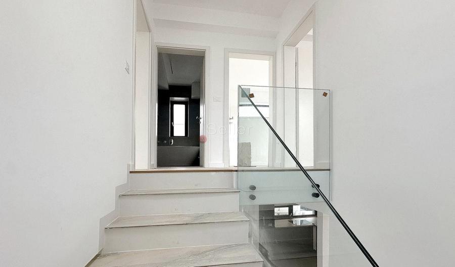 Suprafete Vitrate Mari - 2