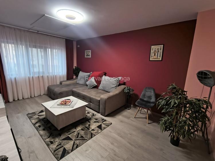 Trocadero-apartament 2 camere decomandat  parcare