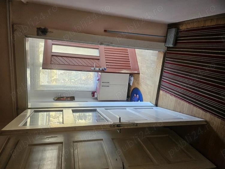 Casa de vanzare in Bra?ov, comision 0%, pre? negociabil 240.ooo Euro,91 mp-3 camere+ teren - 10