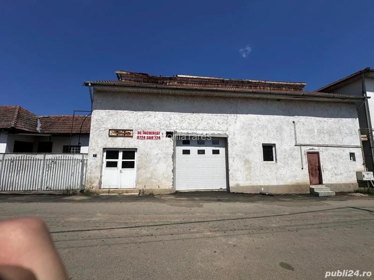 Vand proprietate compusa dintr-o casa de 95 mp si un spatiu commercial 127 mp + mansarda Vand proprietate compusa dintr-o casa de 95 mp si un spatiu commercial 127 mp + mansarda