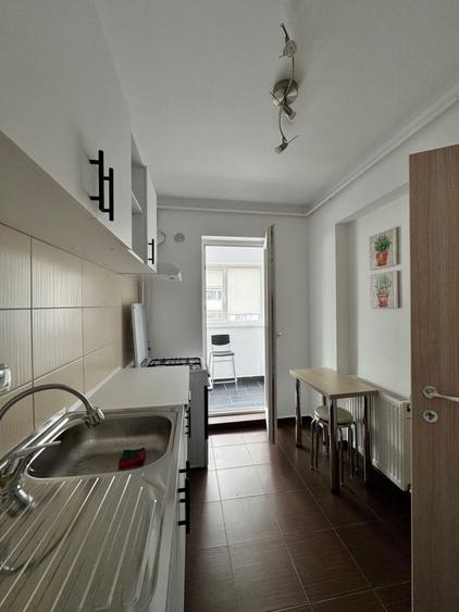 Garsoniera spatioasa de inchiriat - pe langa La Strada Mall - 7