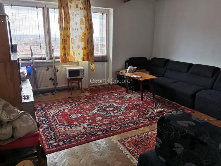 Apartament cu 5 camere decomandat în Central Apartament cu 5 camere decomandat în Central