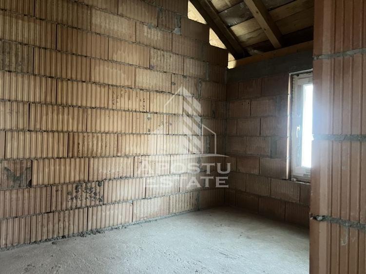 Casa individuala la rosu, teren 700mp, Giarmata - 10