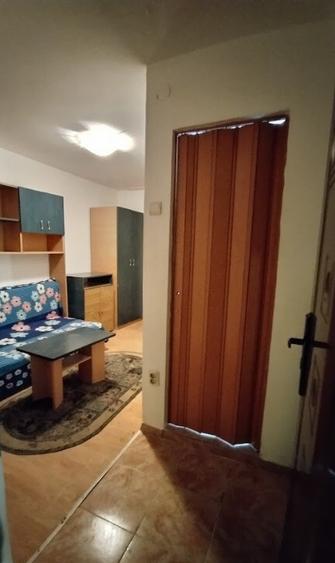 OFERTA ! Garsoniera cocheta,la 10 min.de centrul Bucurestiului,parcare - 7