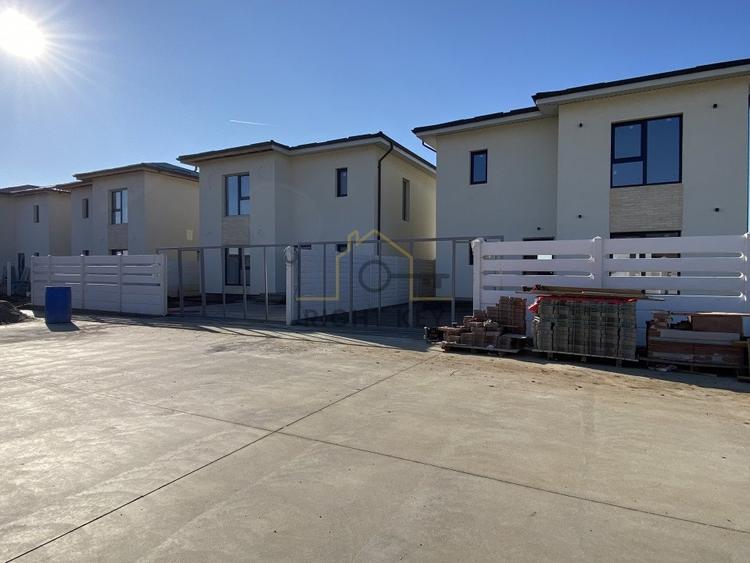 Mutare rapida! Vila 4 cam, 120mpu, pompa caldura, panouri! Comision 0% - 1