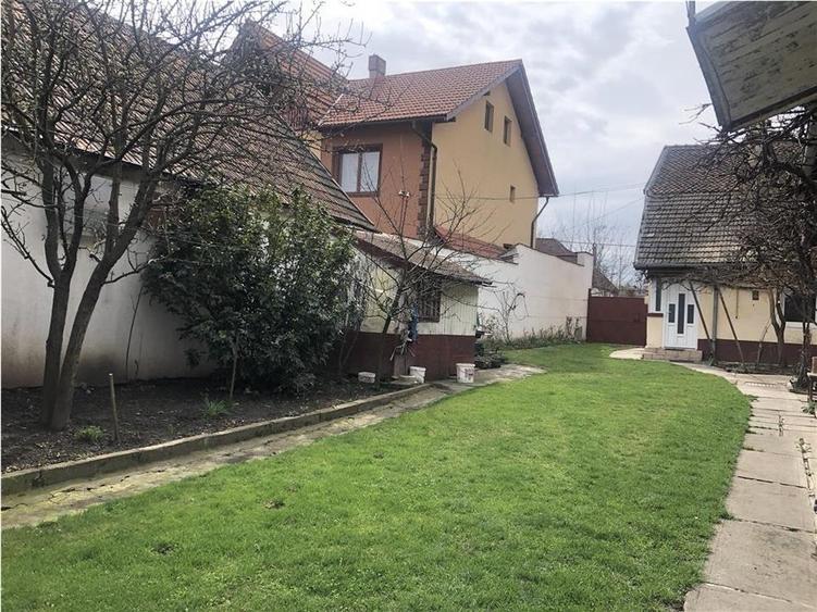 Casa locuibila cu teren generos,  REPUBLICII SANPETRU - 1