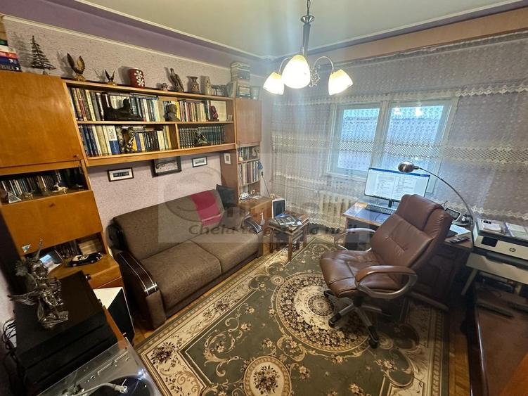 Ap 3 cam decomandat Ultracentral, et 8/10, 65 mp- 205.000 € - 2