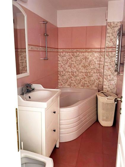 Apartament cu 4 camere decomandat, mobilat în 13 Septembrie