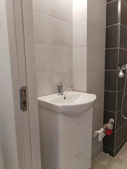 Apartament cu 2 camere, etaj 2/4, zona Tatarasi - 4