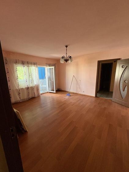 Apartament de vanzare - 1