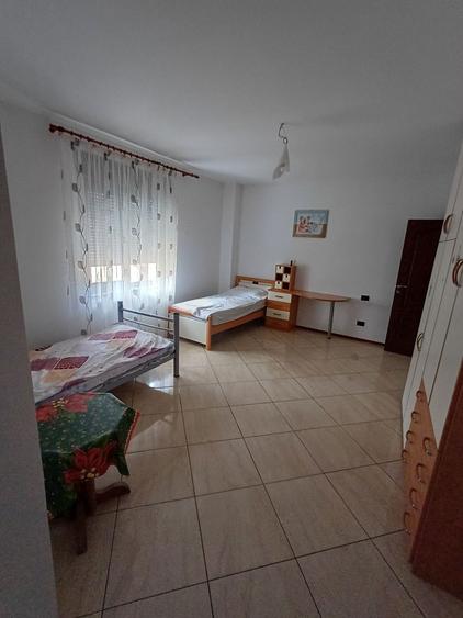 Casa si teren la Baltati - 1