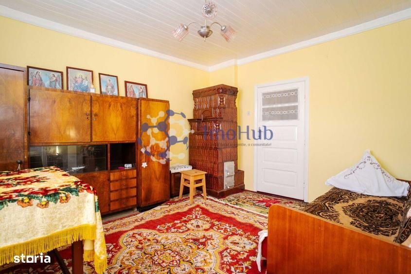 Teren de 2200 mp si casa in sat Voinesti, langa biserica - 5