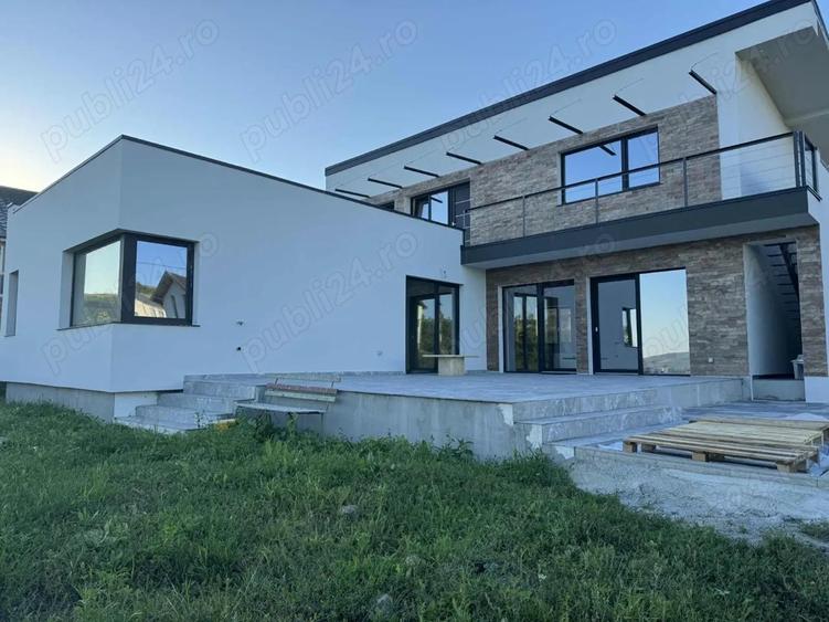 Apartament nou, la casa, 3 camere+ terasa panoramica 60mp - 1