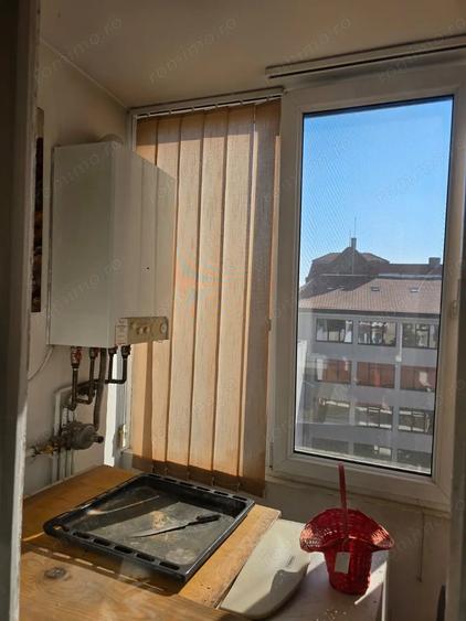 Apartament cu 3 camere semidecomandat, mobilat în Ultracentral