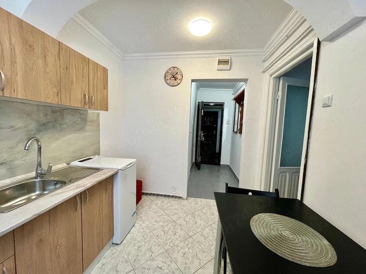 Apartament cu 2 camere semidecomandat în Milcov