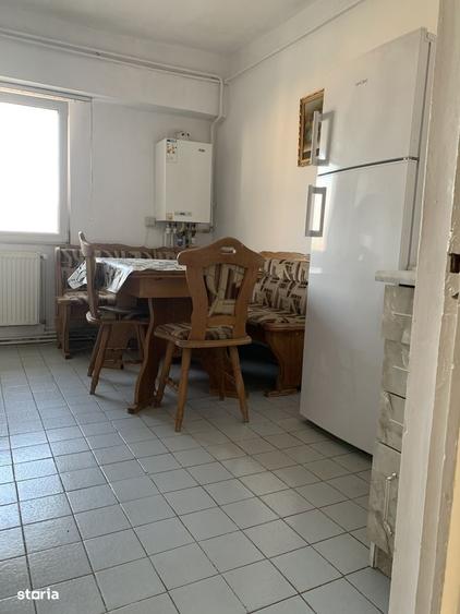 Apartament cu 3 camere în Albești