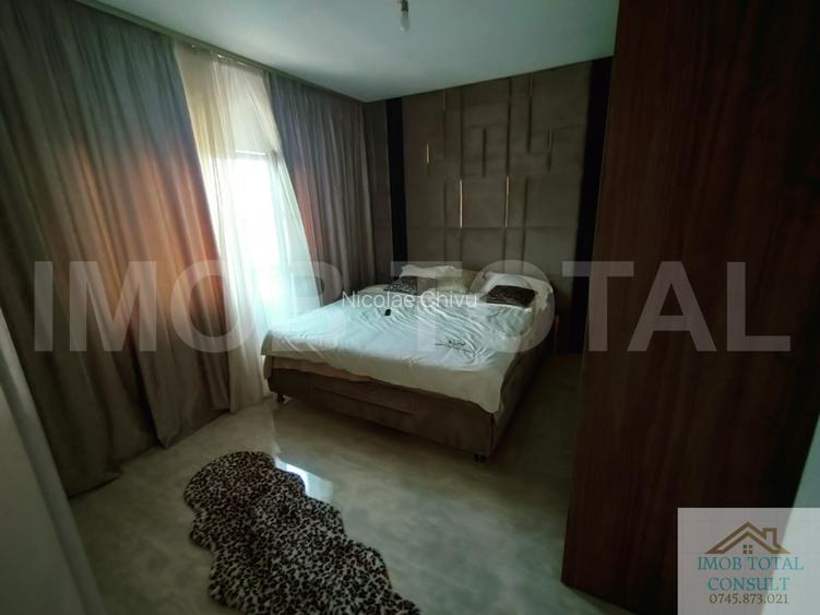Apartament 3 camere , Zona Targul Saptamanal, mobilat si utilat, 2 locuri parcar