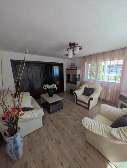 Vand sau Schimb cu apartament -Casa Com. Gurahon? sat Bontesti -3000mp - 1