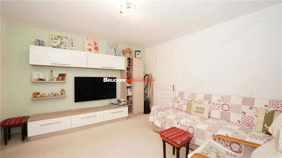 Apartament 3 camere complet renovat Piata Bucuresti, Oradea - 3