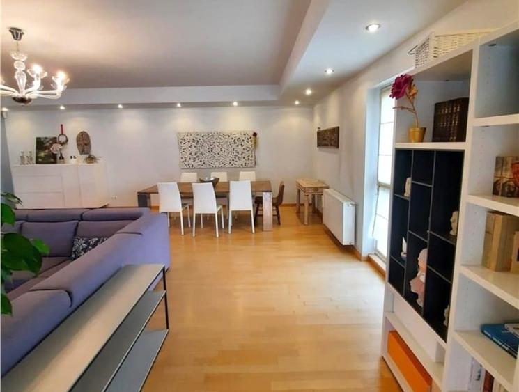 Apartament 4 camere ,200 mp utili,loc parcare, terasa generoasa - 3