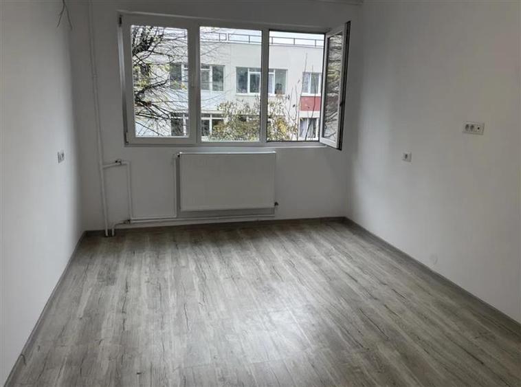 Vanzare Apartament 3 Camere Semidecomandat Berceni-Ornamentului - 3