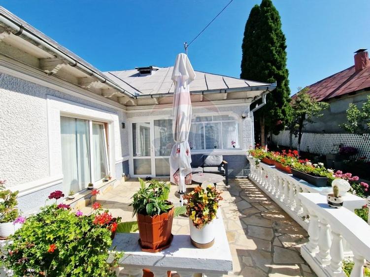 Vand sau schimb cu apartament  2 sau 3 camere si diferenta - 24