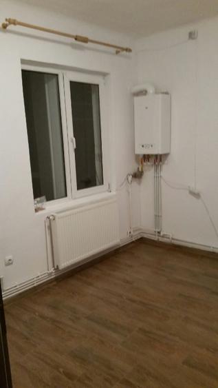 Închiriez apartament/spațiu comercial  - 2