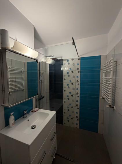 Apartament cu 4 camere decomandat în Torontalului