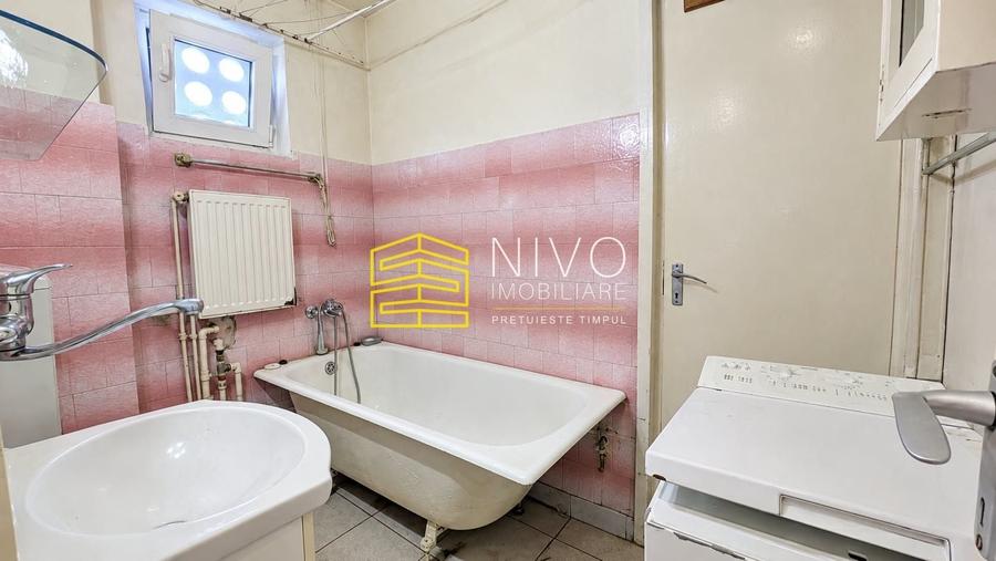 Apartament cu 3 camere semidecomandat, mobilat în Tudor