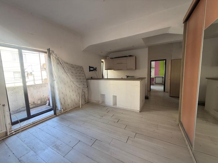 Apartament cu 2 camere decomandat în Ultracentral