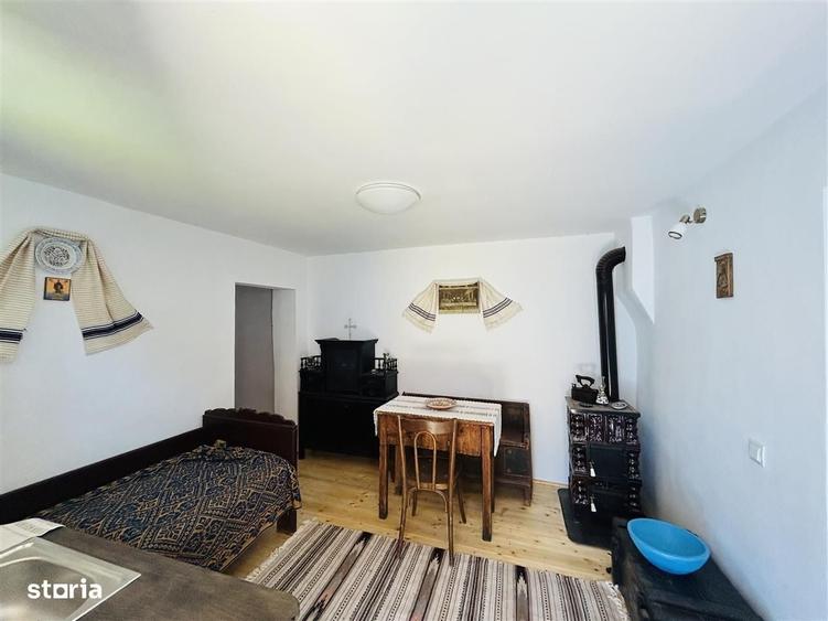 Casă cu 4 camere cu Teren 626 Mp în Central