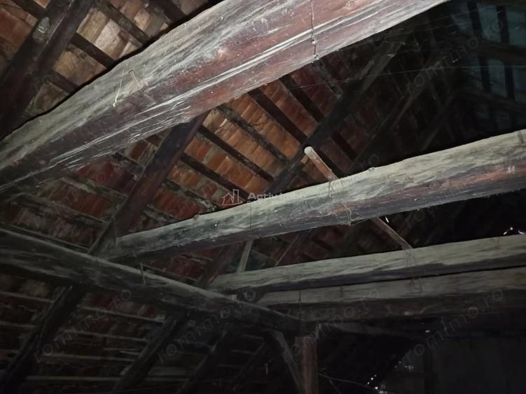 Casă cu Teren 243 Mp în Vest
