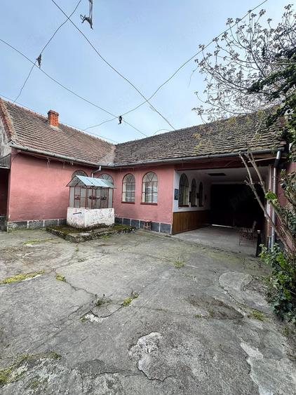 Casă cu 3 camere cu Teren 1500 Mp în Criciova